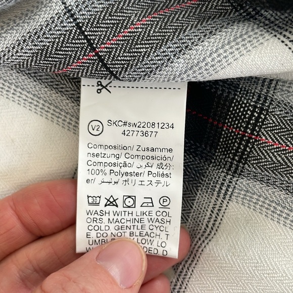 Dazy Black Red White Flannel Shirt Soft Long Size Medium oversized - Picture 6 of 6